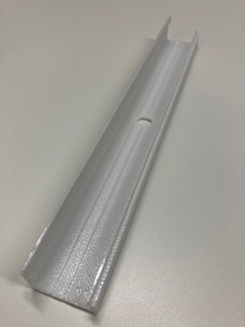 カバー受け (樹脂) ②