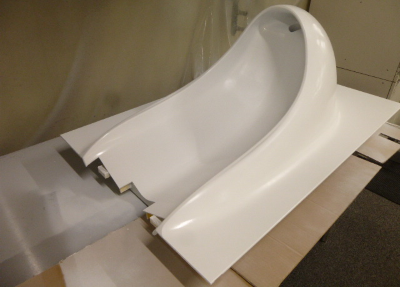 大型の造形（展示用トイレの一部分）