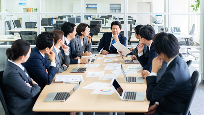 働き方改革で残業時間がどのように上限規制されたのか？背景や残業時間の削減方法を紹介